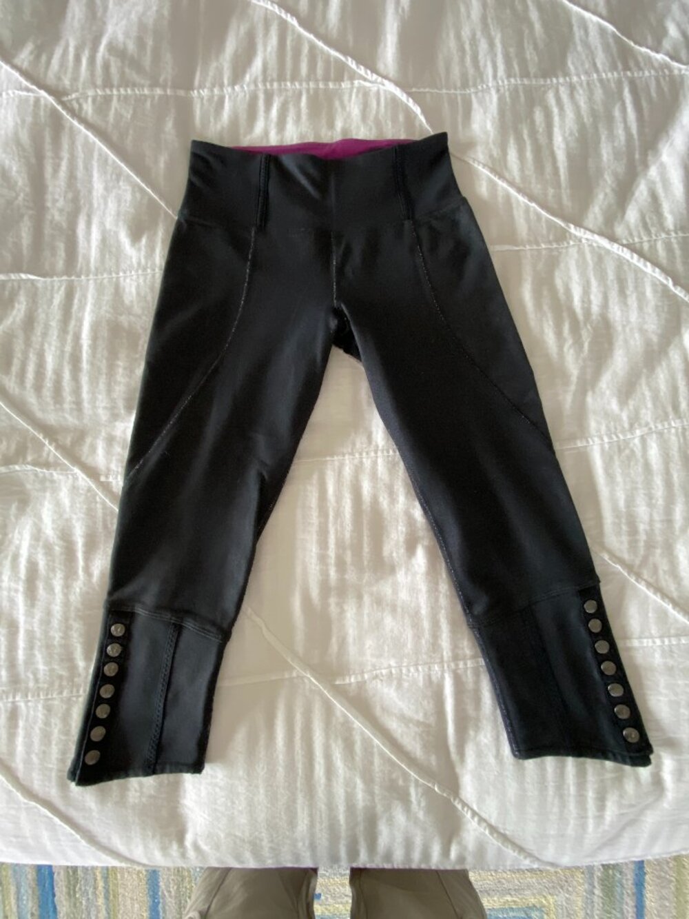 Lululemon “Snap Me Up” Mid-Rise Cropped Leggings-Charcoal Gray. Size 4